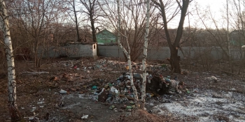 Уборка территории от мусора с применением трактора. Фото 2